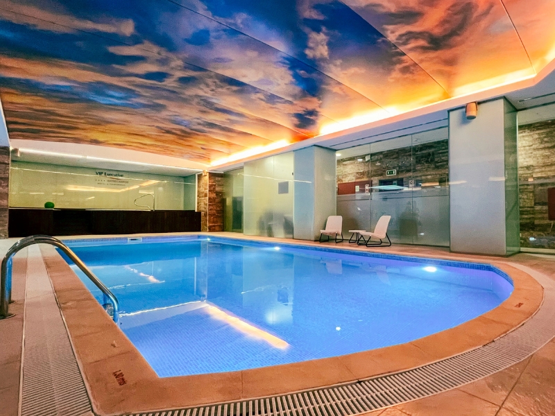 Piscina interior VIP Executive Entrecampos Hotel & Conference Lisboa